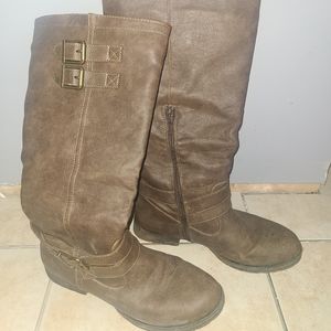 Just fab boots size 9